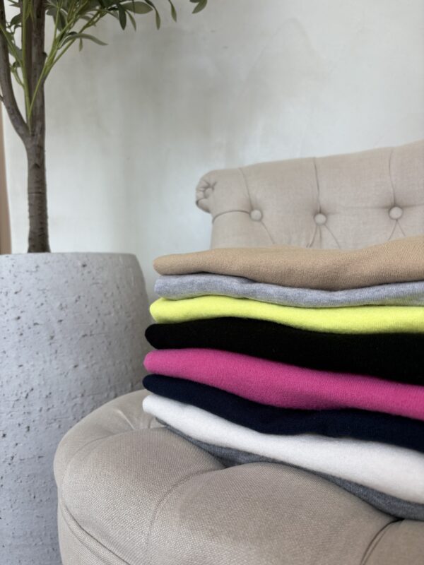 Pull col V toucher cachemire – Image 2