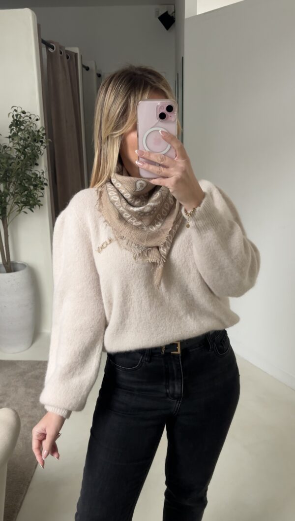 Pull à épaulettes beige clair – Image 2