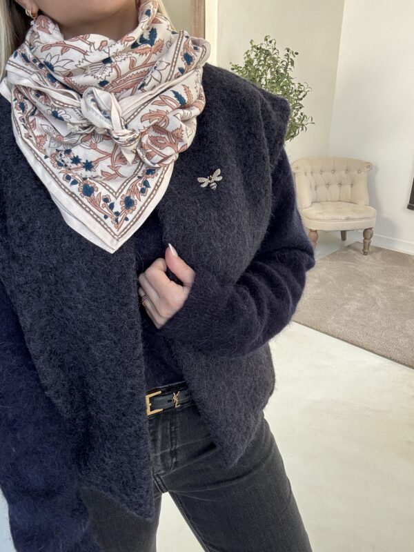 Grand foulard à motifs