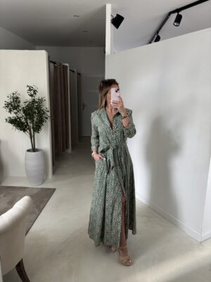 Robe chemise longue verte à motifs