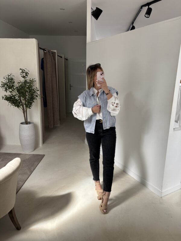 Veste en jean bleue sans manches