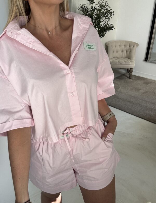 Chemise courte oversize rose