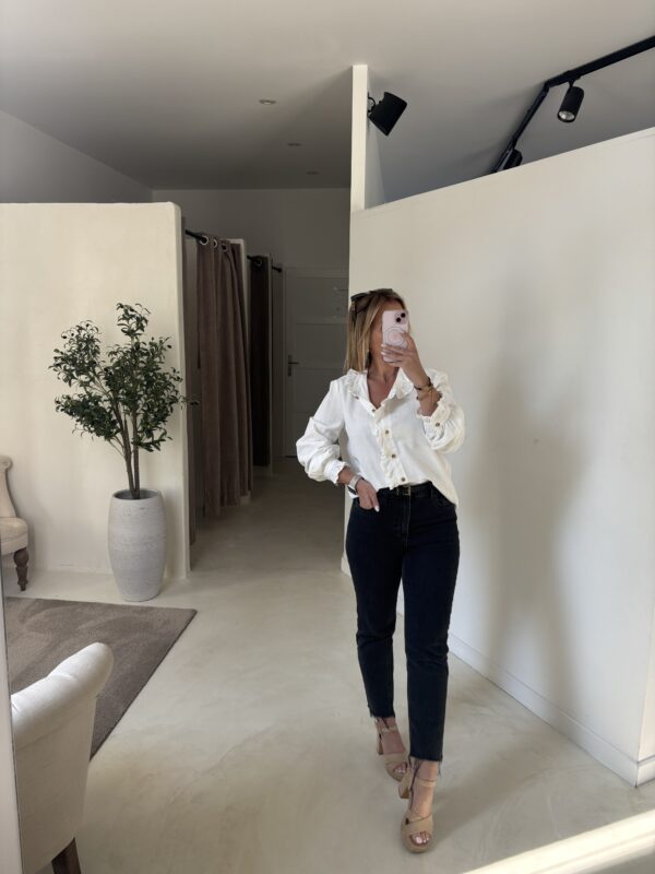 Blouse blanche à volants