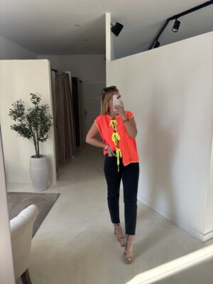 Pull sans manches corail fluo avec noeuds jaunes