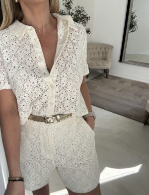 Chemise manches courtes en dentelle