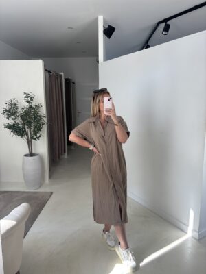 Robe chemise légère à manches courtes taupe