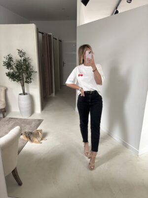 T-shirt oversize court blanc, motif cerise rouge