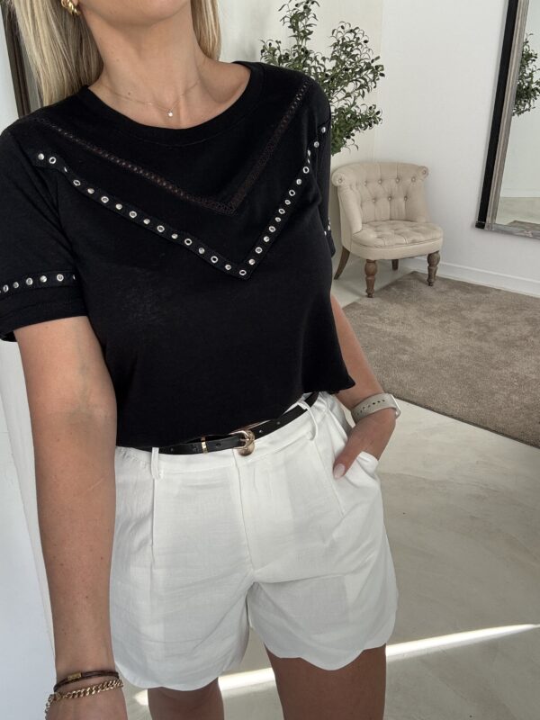 Short blanc en coton, ceinturé – Image 2