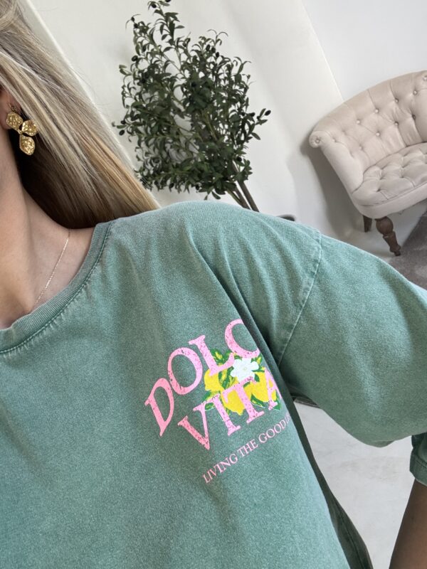 T-shirt oversize vert « Dolce Vita » – Image 2