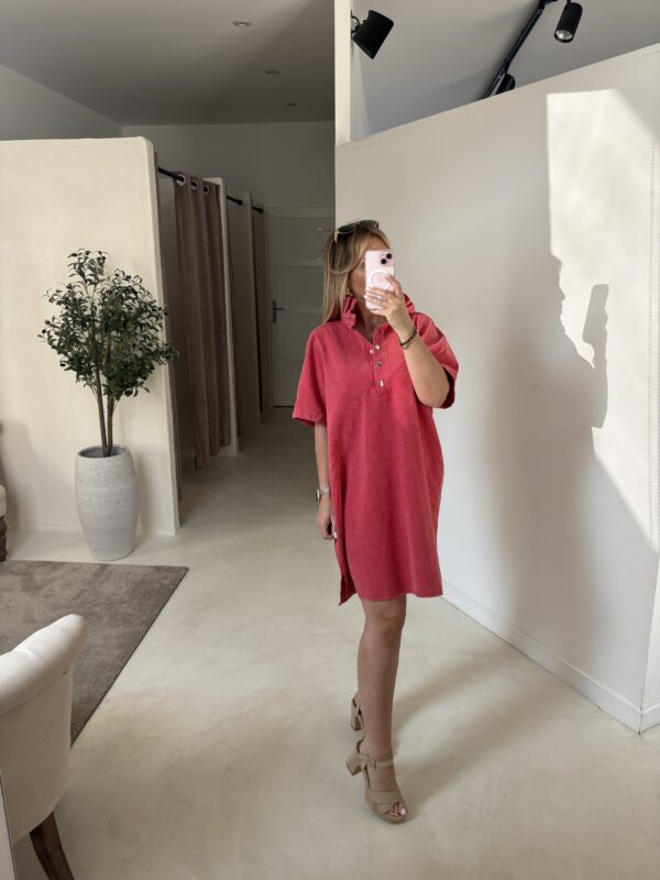 Robe manches courtes col montant rouge