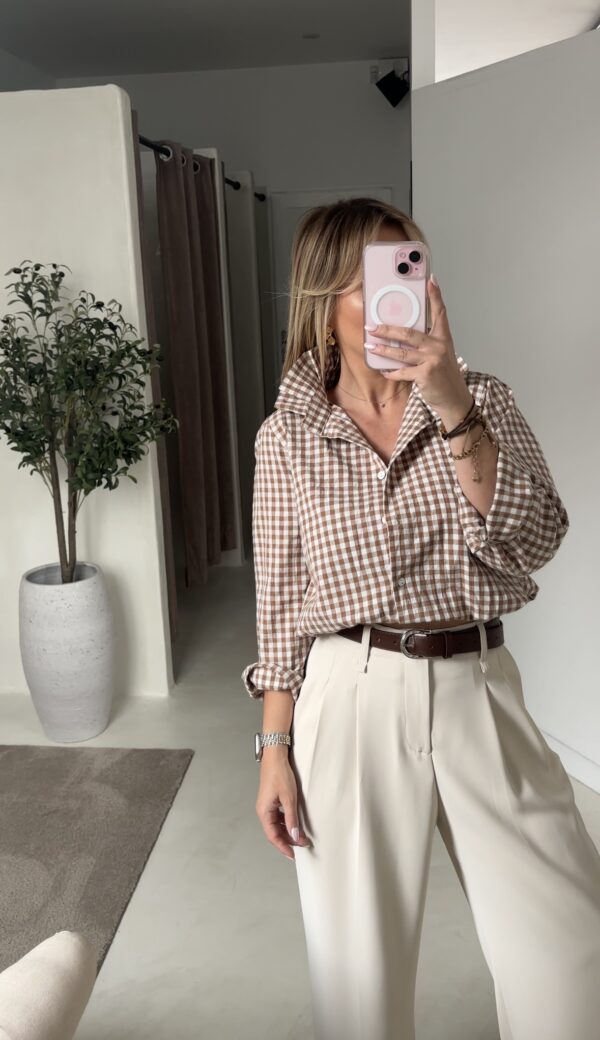 Blouse à carreaux camel – Image 2