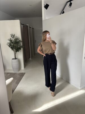 T-shirt camel avec manches à volants