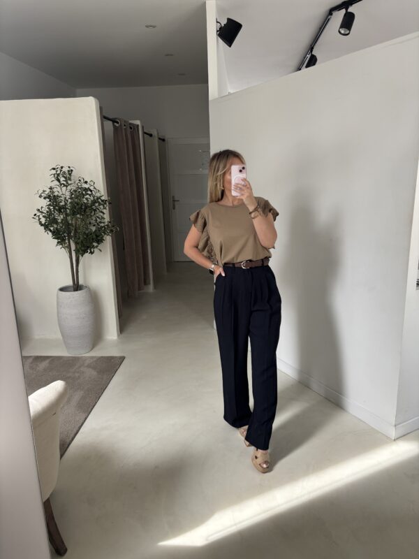 T-shirt camel avec manches à volants