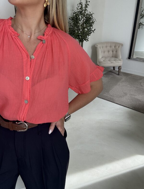 Blouse corail manches courtes – Image 2