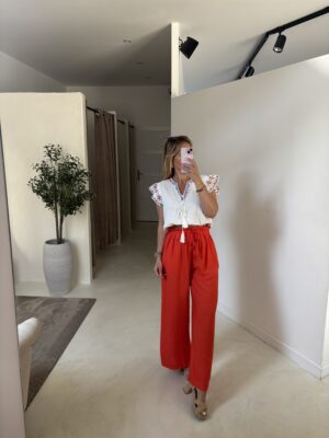 Blouse manches courtes à volants et motifs colorés
