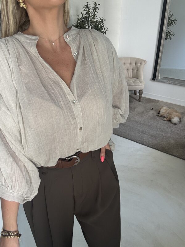 Blouse ample et fluide beige clair – Image 2