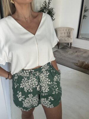 Short vert à motifs
