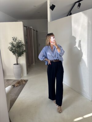 Blouse ample et fluide bleu ciel