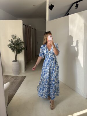 Robe longue à motifs fleuris bleu