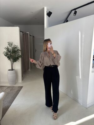 Blouse ample et fluide beige foncé