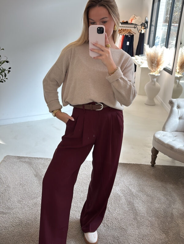 Pantalon fluide et large bordeaux ceinturé