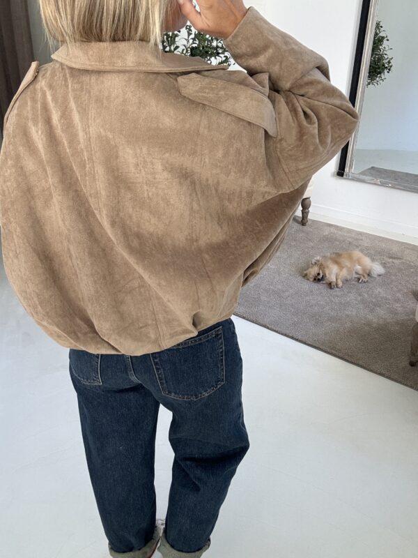 Veste bomber oversize en suédine, beige clair – Image 2