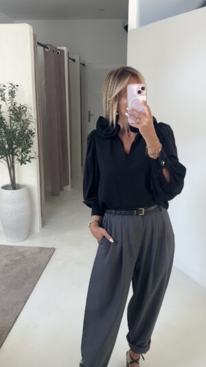 Blouse ample noire col V,  à nouer