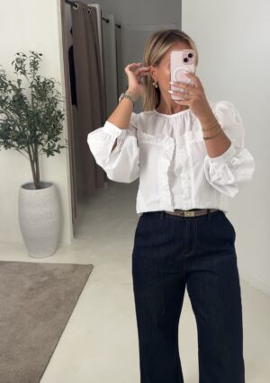 blouse blanche col rond et volants