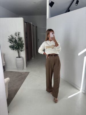 Pantalon fluide et large camel foncé ceinturé