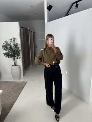 Blouse kaki col montant