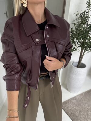 Veste simili cuir bordeaux, poches sur le devant