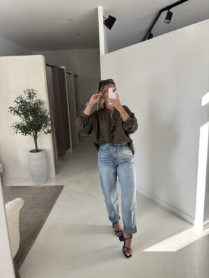 Blouse ample kaki avec volants