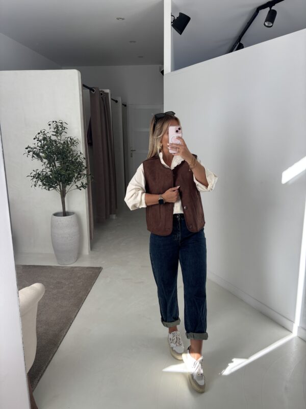 Veste sans manches en daim réversible molletonnée marron – Image 2