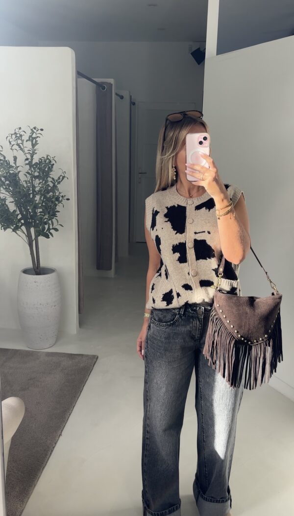 Gilet sans manches beige motifs vache marron – Image 2