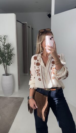 Blouse fluide détails broderies camel