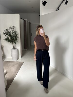 Pull sans manches col montant marron