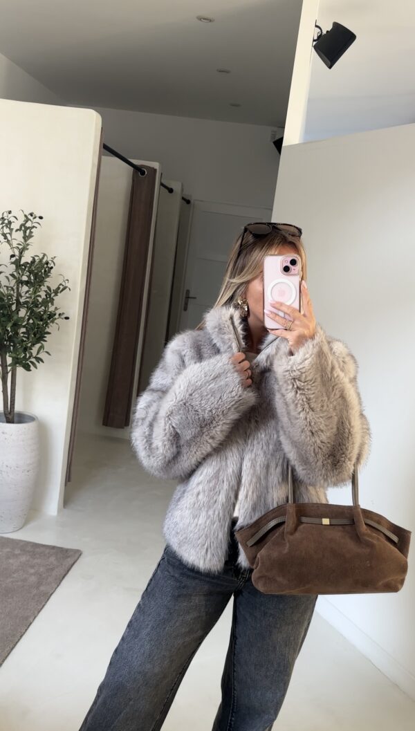 Veste en fausse fourrure grise, col montant – Image 2