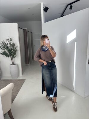 Jupe longue en jean, détail fente