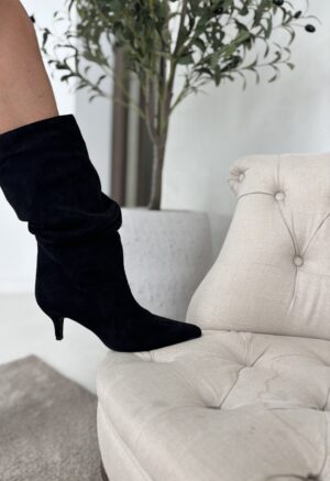 Bottes mi-hautes en suédine noires, bout pointu