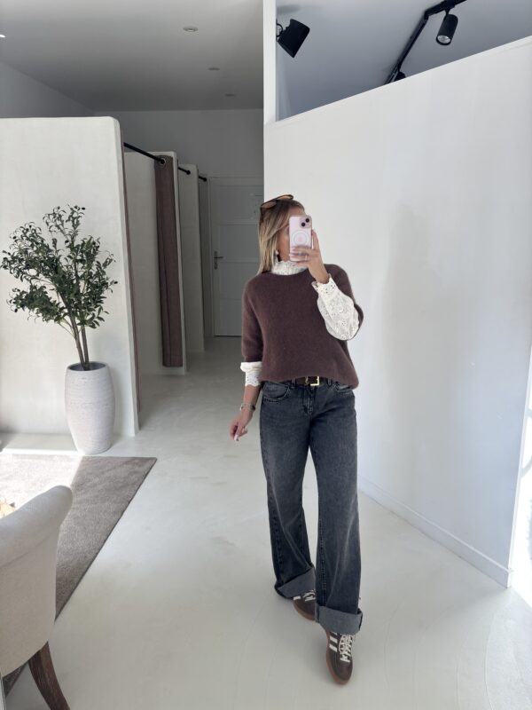 Pull doux manches courtes marron – Image 2
