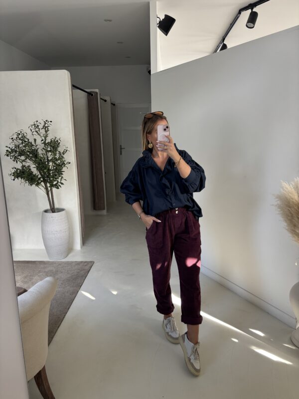 Blouse bleu marine oversize détails volants – Image 2