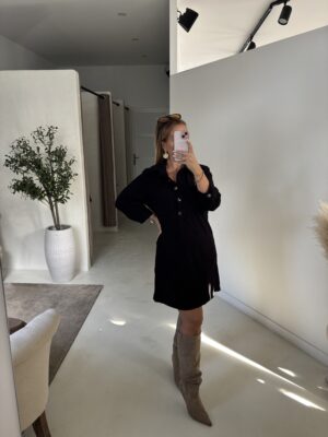 Robe chemise en velours noire, manches 3/4