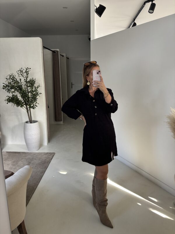 Robe chemise en velours noire, manches 3/4