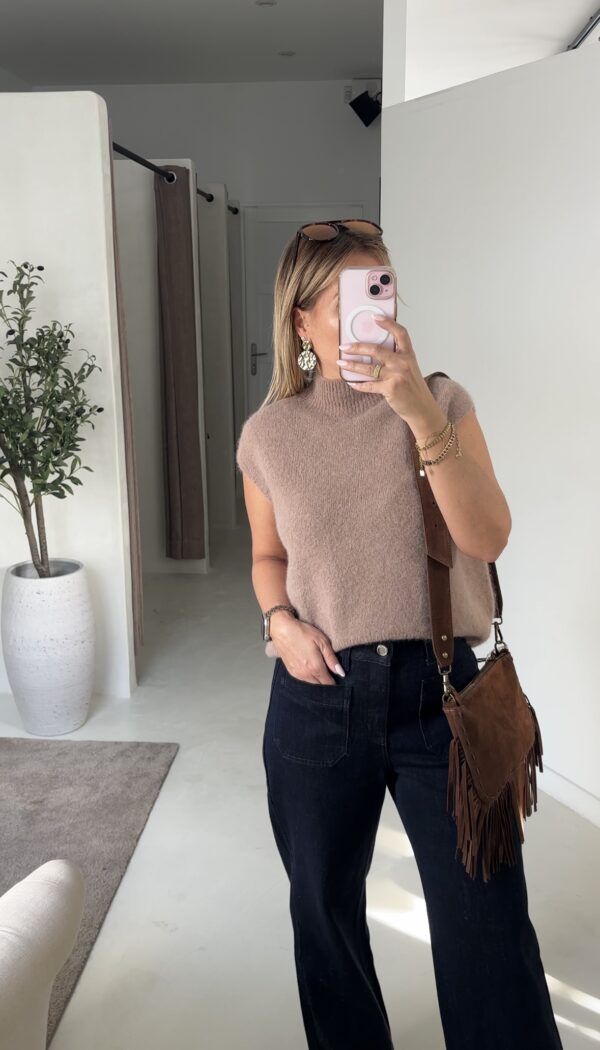 Pull sans manches col montant beige clair