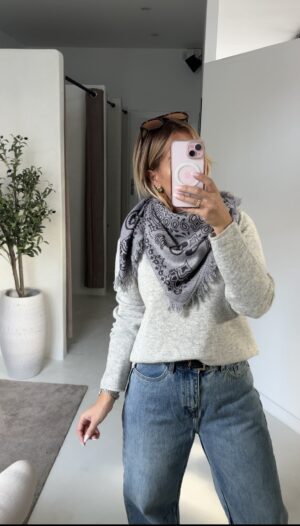 Foulard motifs bandana gris