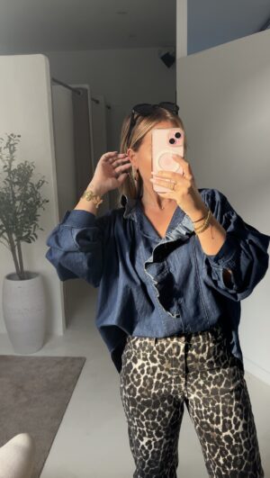 Blouse style denim oversize détails volants