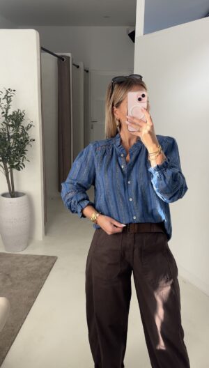 Blouse en lin bleu à motifs