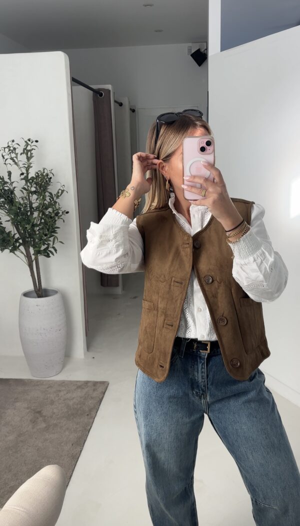 Veste sans manches en daim réversible molletonnée kaki – Image 3