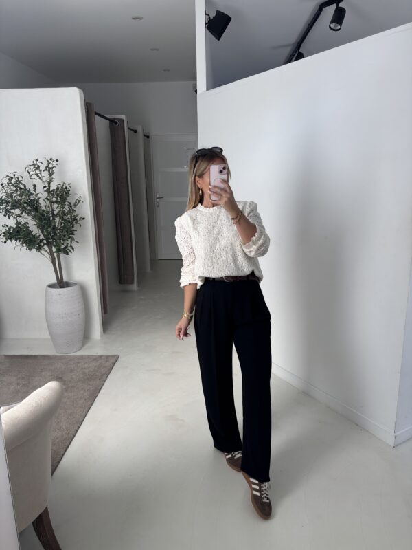 Blouse écru en dentelle – Image 2