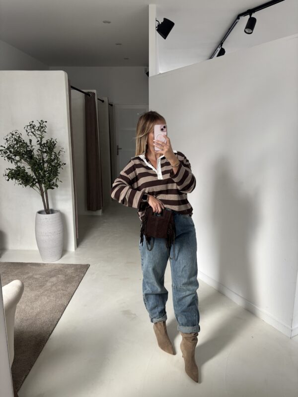 Pull bicolore avec col blanc